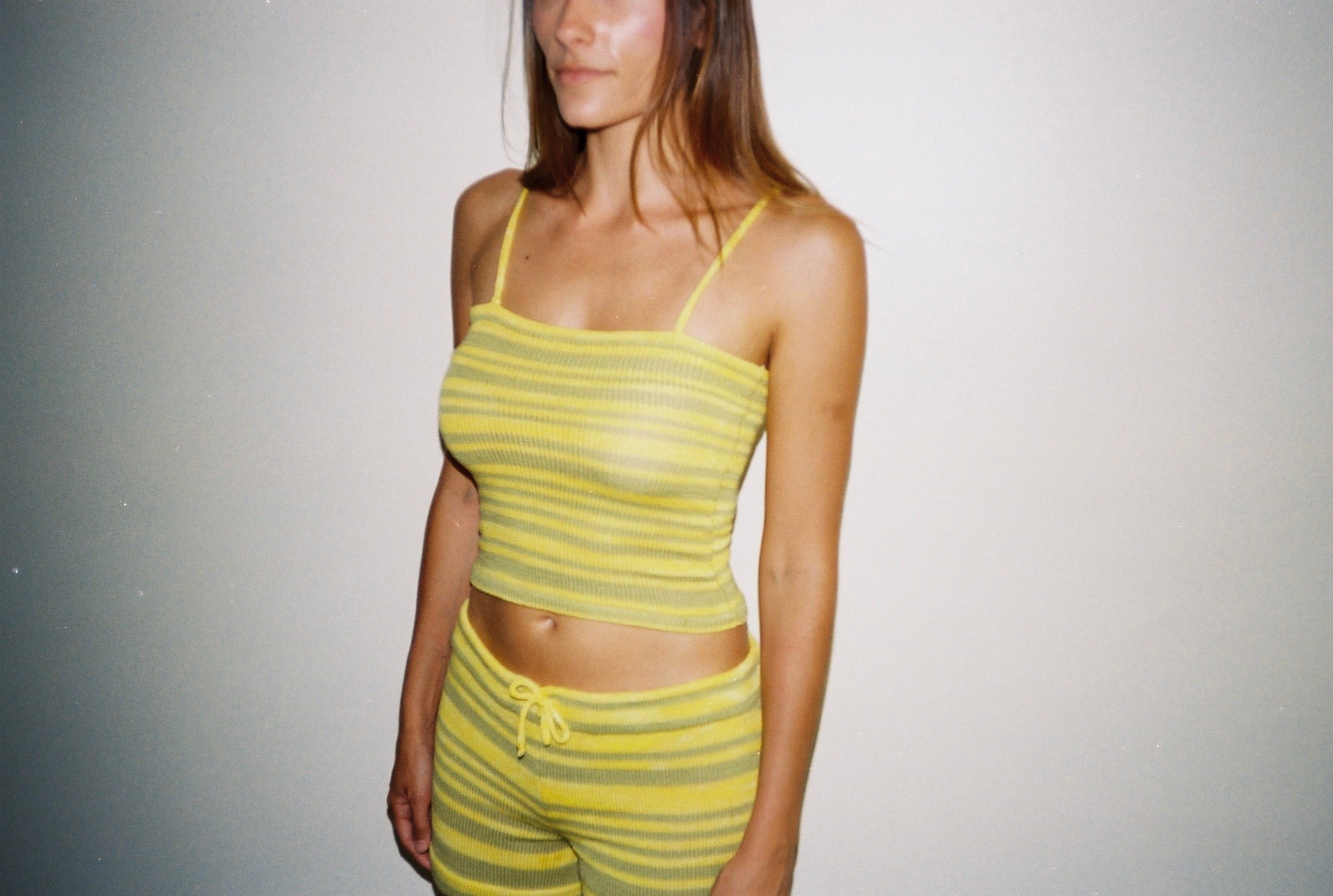 KNIT SHORTS - YELLOW